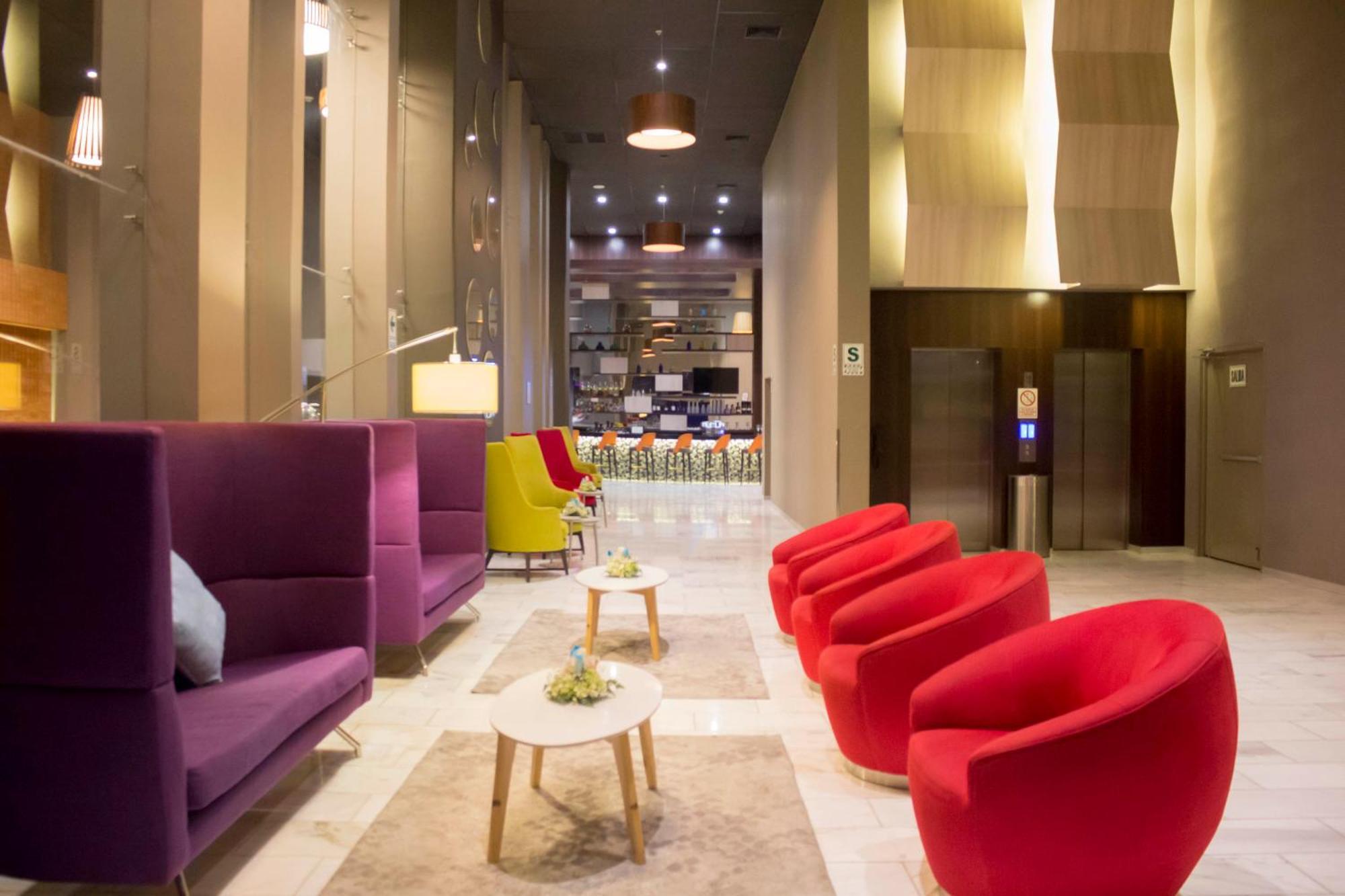 Hotel Bth Rebel Tacna Extérieur photo
